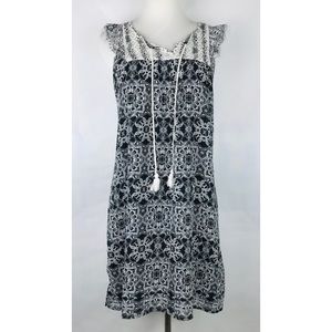 Xhilaration Women’s Dress Medium Black And White